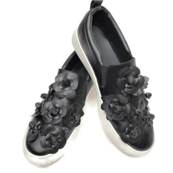 Womens Black Floral Slip-On Sneakers Size 9.5 Leather Upper With Rubber Sole - Picture 3 of 7